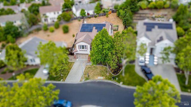 2743 Overlook Dr, Vallejo, CA 94591