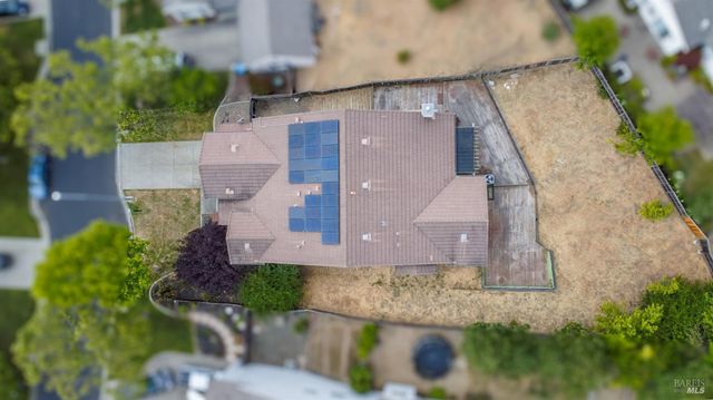 2743 Overlook Dr, Vallejo, CA 94591