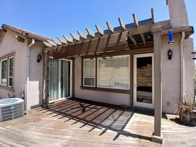 2743 Overlook Dr, Vallejo, CA 94591