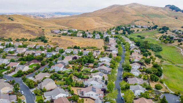 2743 Overlook Dr, Vallejo, CA 94591