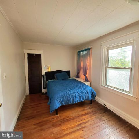 920 BEDFORD AVE, Darby, PA 19023