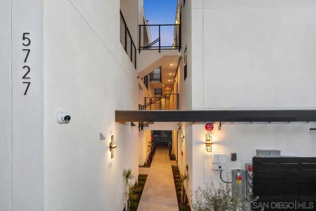 5727 Lauretta St, San Diego, CA 92110