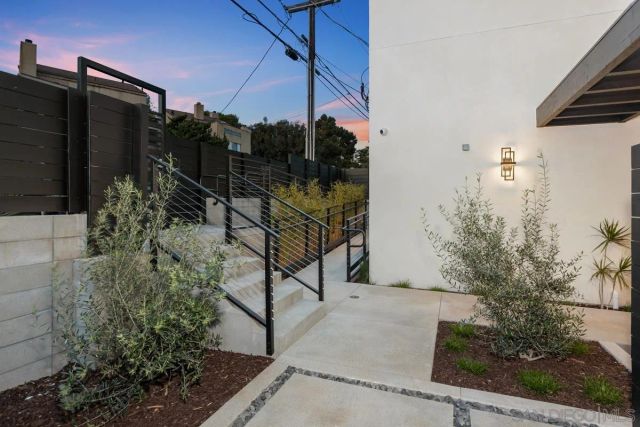 5727 Lauretta St, San Diego, CA 92110