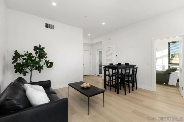 5727 Lauretta St, San Diego, CA 92110