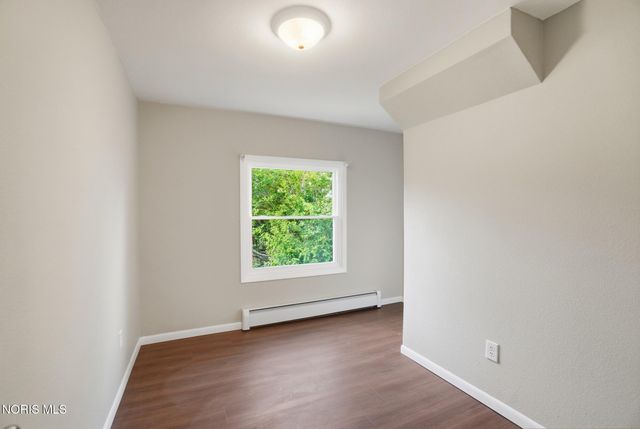 7964 Hill Avenue, Holland, OH 43528
