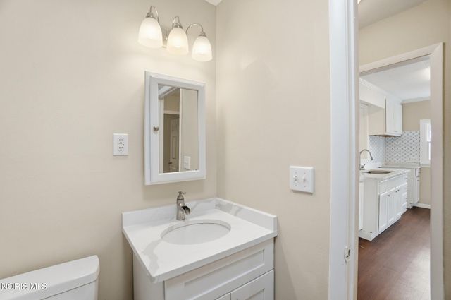 7964 Hill Avenue, Holland, OH 43528