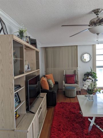 8001 N Crespi Boulevard 2c, Miami Beach, FL 33141