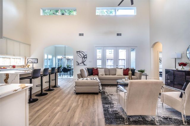 4021 Mcdermed Drive, Houston, TX 77025