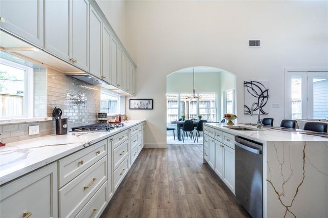 4021 Mcdermed Drive, Houston, TX 77025