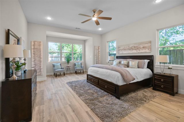 4021 Mcdermed Drive, Houston, TX 77025