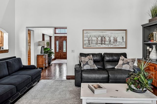 2348 S Farm Road 111, Springfield, MO 65802