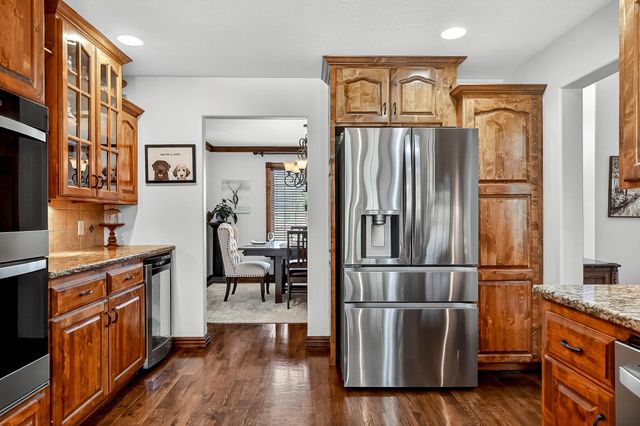 2348 S Farm Road 111, Springfield, MO 65802