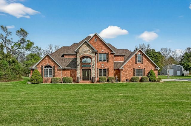 2348 S Farm Road 111, Springfield, MO 65802