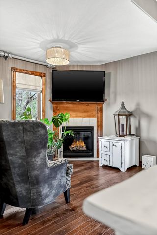 2348 S Farm Road 111, Springfield, MO 65802