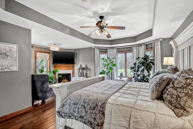 2348 S Farm Road 111, Springfield, MO 65802