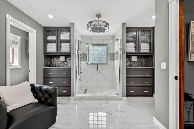 2348 S Farm Road 111, Springfield, MO 65802