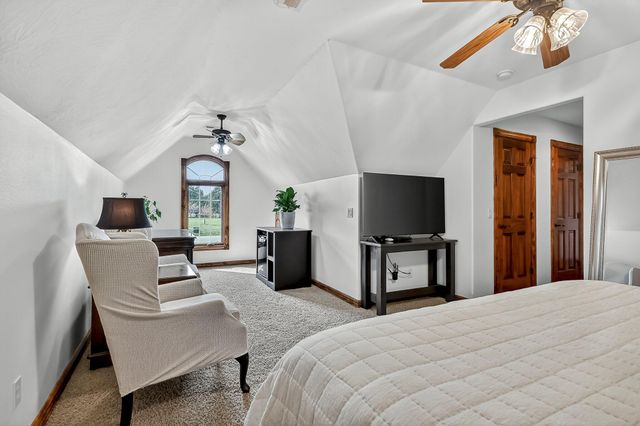 2348 S Farm Road 111, Springfield, MO 65802