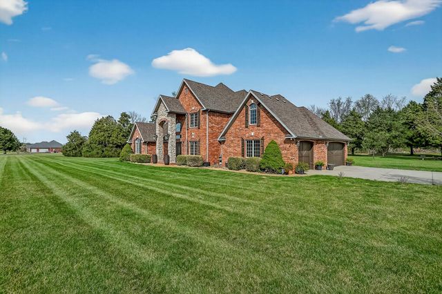 2348 S Farm Road 111, Springfield, MO 65802