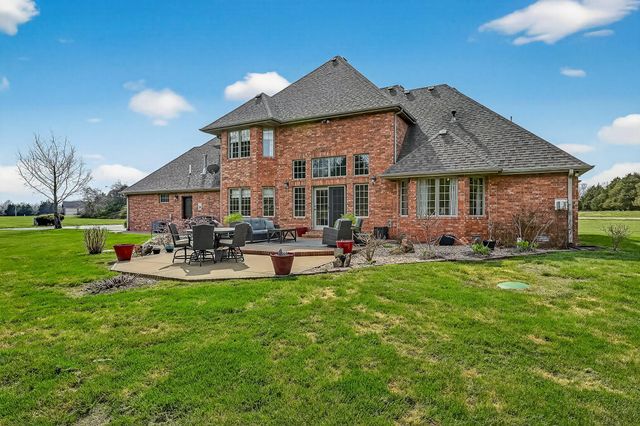 2348 S Farm Road 111, Springfield, MO 65802