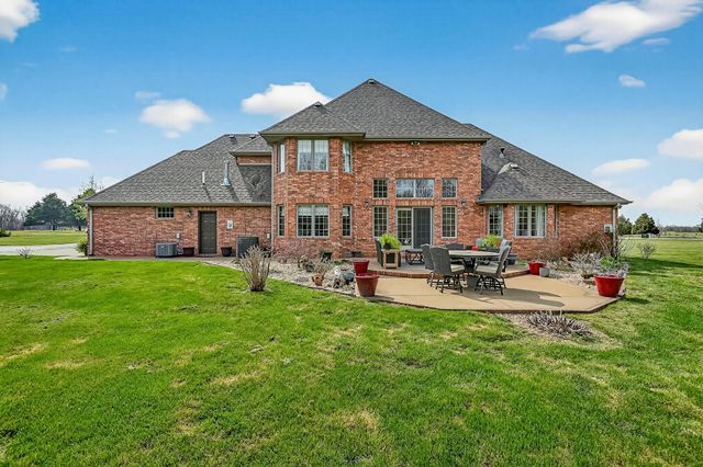 2348 S Farm Road 111, Springfield, MO 65802