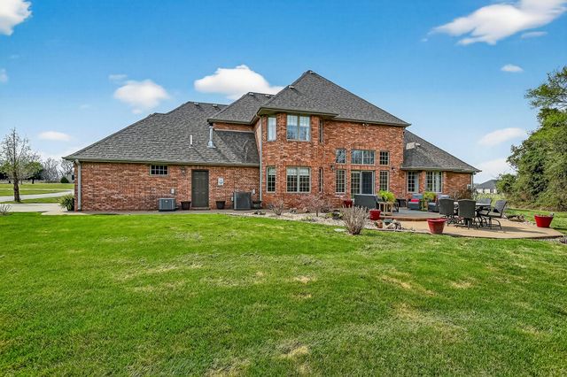 2348 S Farm Road 111, Springfield, MO 65802
