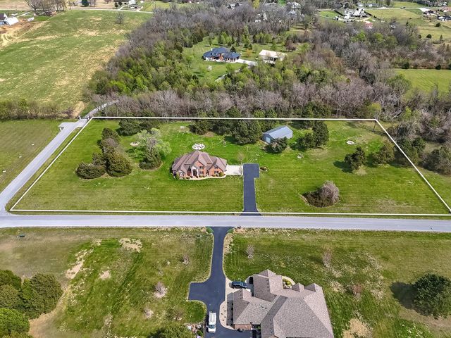 2348 S Farm Road 111, Springfield, MO 65802