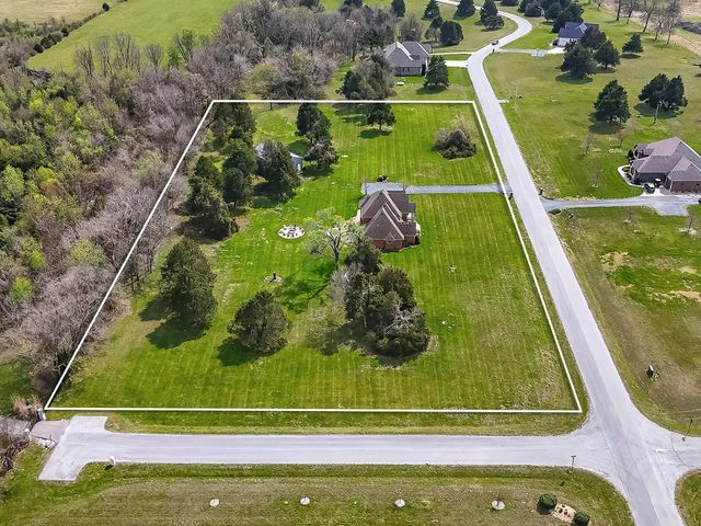 2348 S Farm Road 111, Springfield, MO 65802