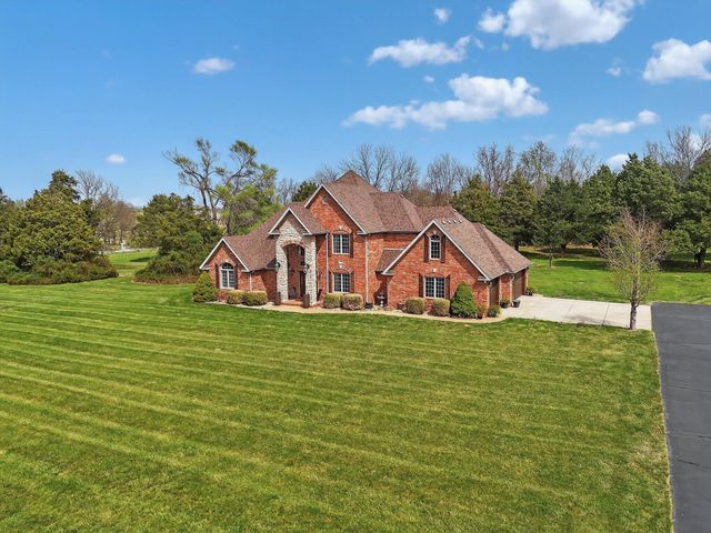 2348 S Farm Road 111, Springfield, MO 65802