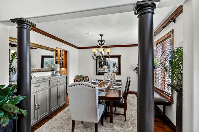 2348 S Farm Road 111, Springfield, MO 65802