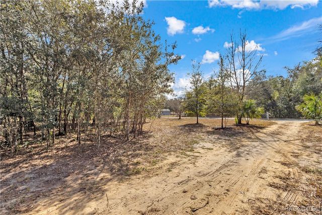 3261 E Oakton Street, Hernando, FL 34442