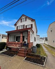 67 Rosamond St, Mckees Rocks, PA 15136