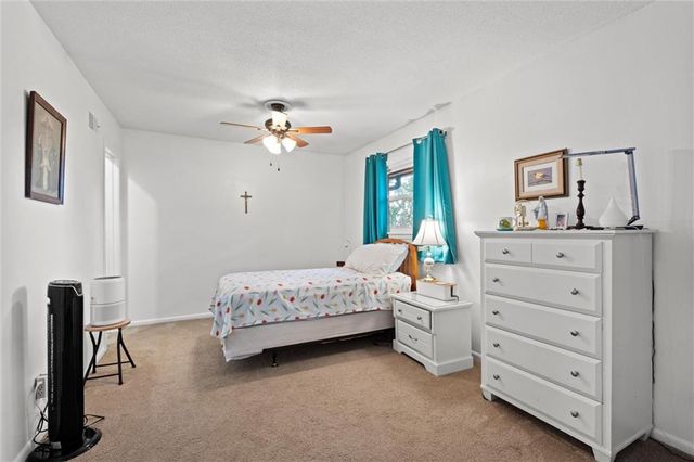 9569 Outlook Drive, Overland Park, KS 66207