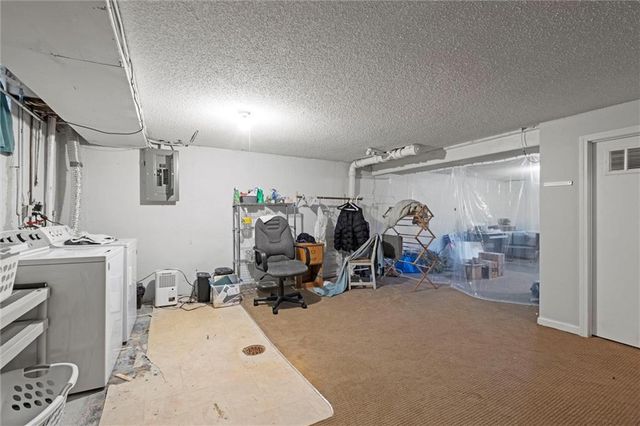 9569 Outlook Drive, Overland Park, KS 66207