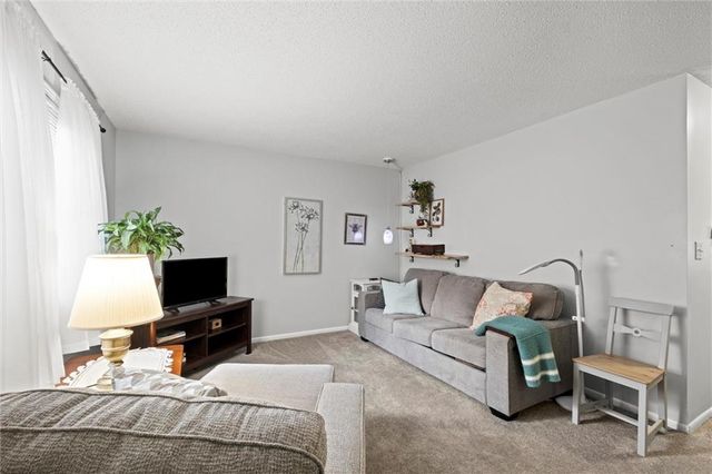 9569 Outlook Drive, Overland Park, KS 66207