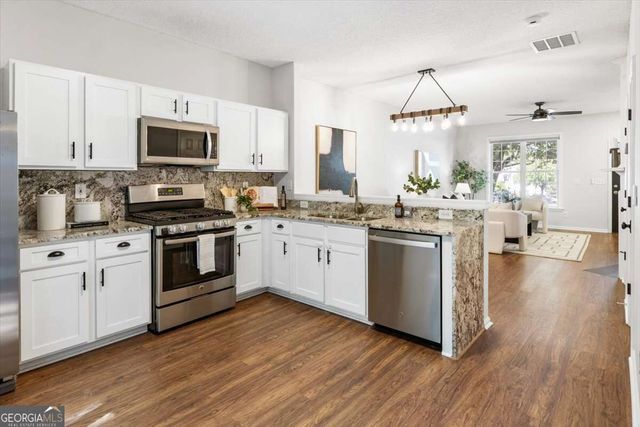 273 Devonshire Drive, Roswell, GA 30022