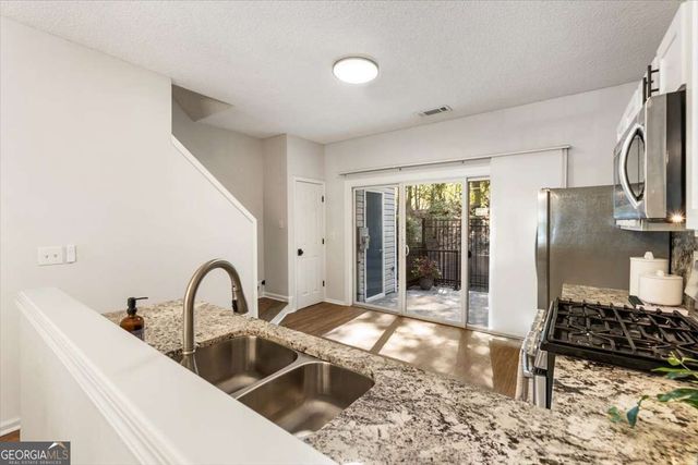 273 Devonshire Drive, Roswell, GA 30022