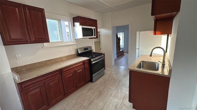 20 Benton Avenue, Middletown, NY 10940