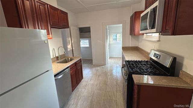 20 Benton Avenue, Middletown, NY 10940