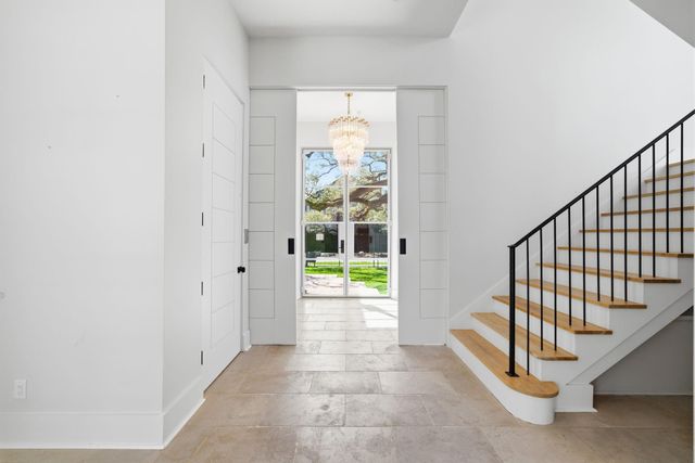 2615 Yupon Street, Houston, TX 77006