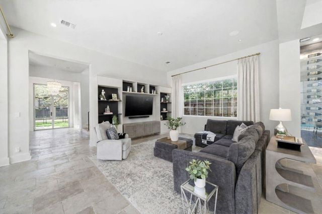 2615 Yupon Street, Houston, TX 77006