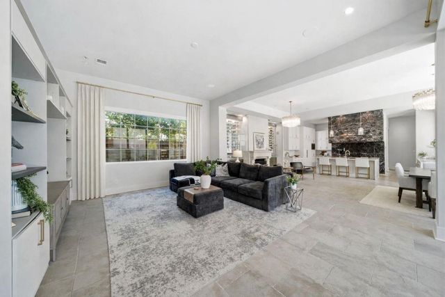 2615 Yupon Street, Houston, TX 77006