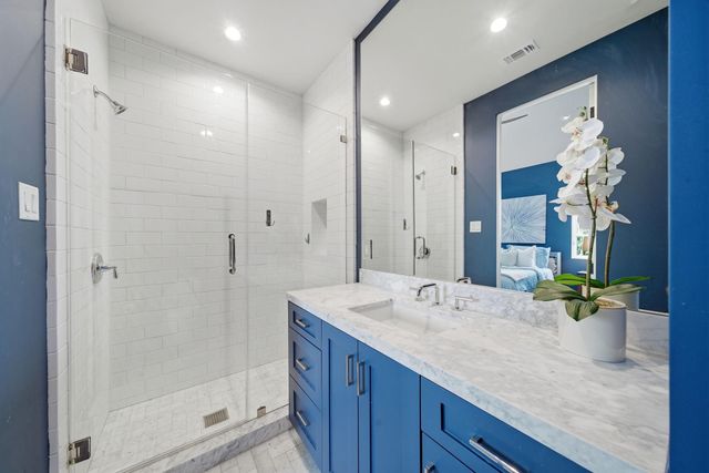 2615 Yupon Street, Houston, TX 77006