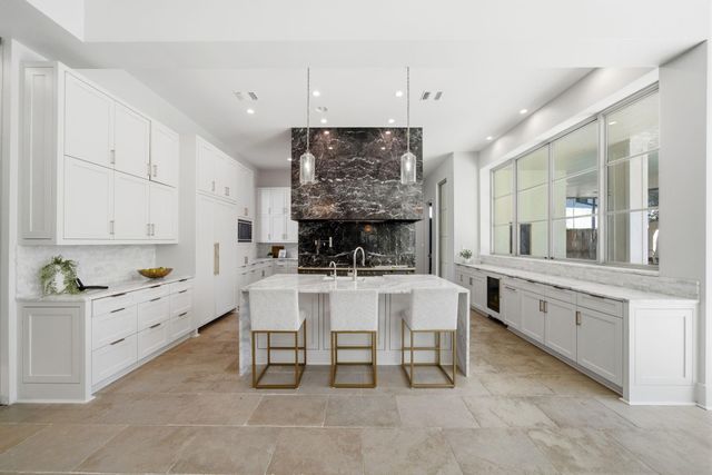 2615 Yupon Street, Houston, TX 77006