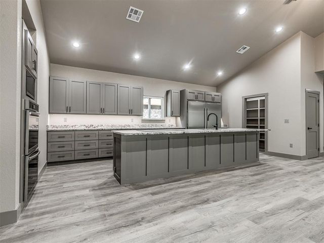 18475 W Lakewood Drive, Park Hill, OK 74451