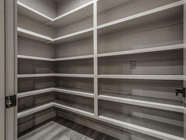 18475 W Lakewood Drive, Park Hill, OK 74451