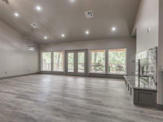 18475 W Lakewood Drive, Park Hill, OK 74451