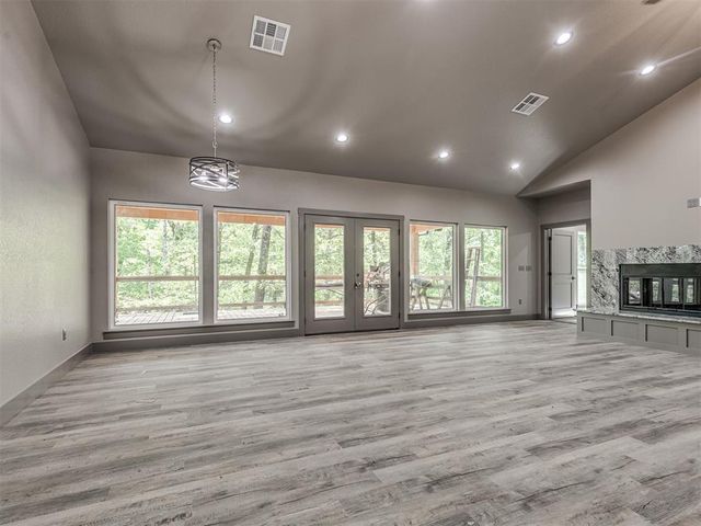 18475 W Lakewood Drive, Park Hill, OK 74451