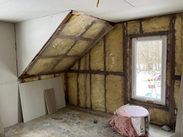 5 Jefferson Avenue, Rochester, NH 03867