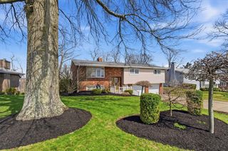 611 Longvue Dr, Canonsburg, PA 15342
