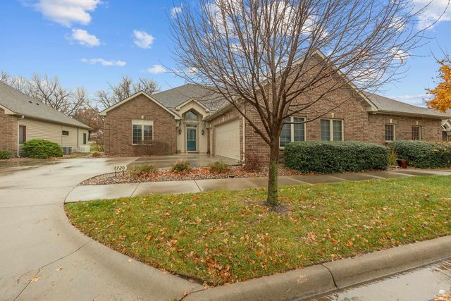 2720 Stone Valley Drive, Manhattan, KS 66502